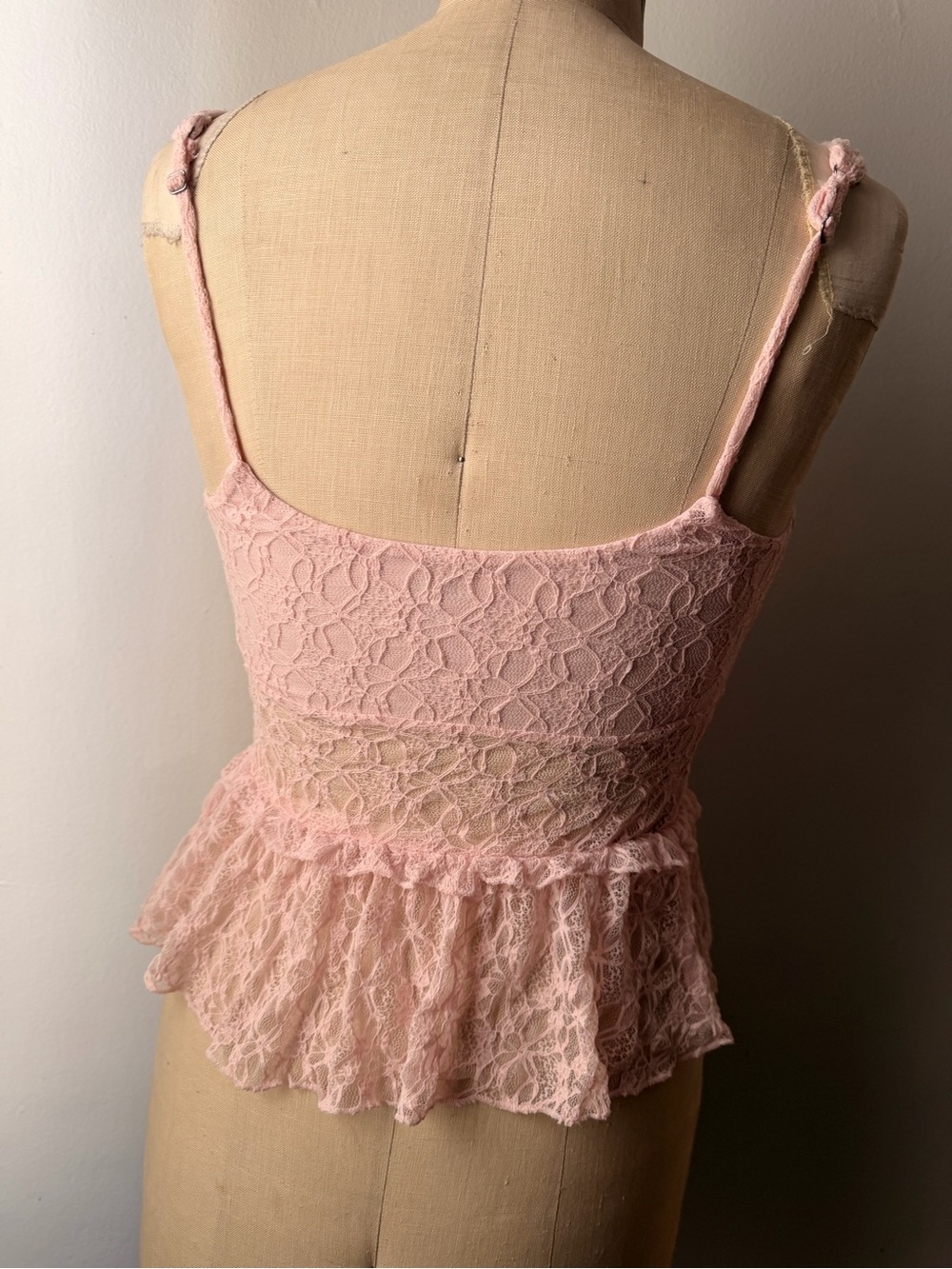 HOLLISTER RUFFLE LACE CAMI *NWT - Picture 5 of 9